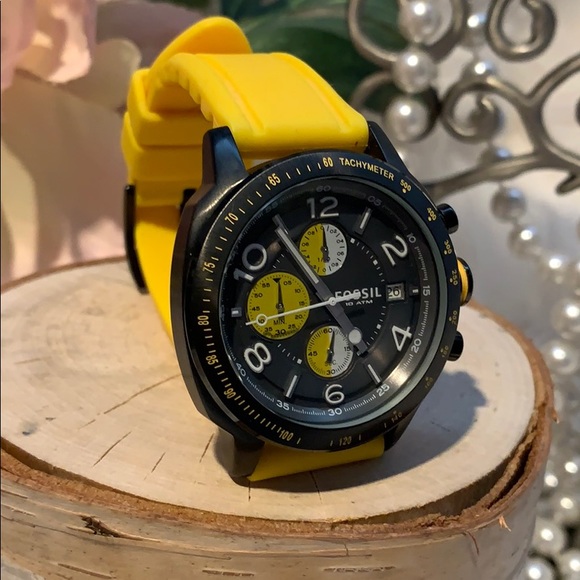 Fossil watch yellow chronograph analog rubber euc - Picture 4 of 8